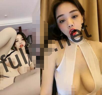 高颜值巨乳御姐@西东东 尺度福利秀[4V/9.04G]