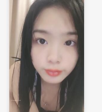 梦涵被两个逗逼逗得嘴巴笑不拢，啊啊啊爸爸快点快点用力用力@艹我