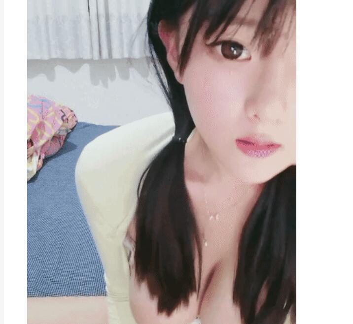 颜值身材一流，清纯极品美少女