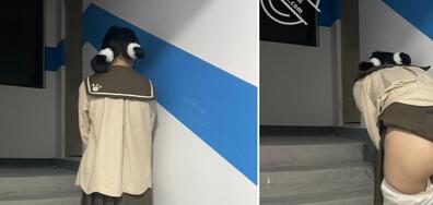 『奶气原创』继父拿下18岁女儿 跟接女儿放学，回家路上一边让舔，一边开车！车震射