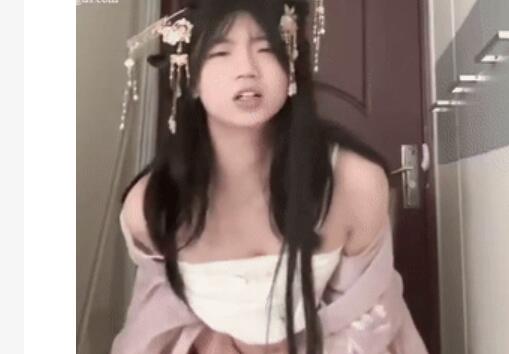 ❤️【学生妹自拍裸聊】学生妹被忽悠自拍