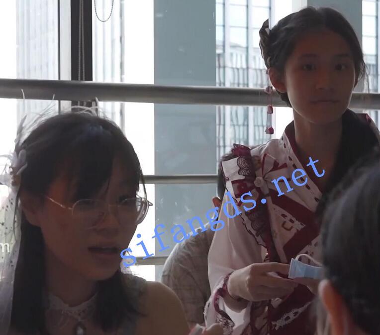 【xxn-236】一箭双雕两位lo裙小姐姐..全部前后角度CD