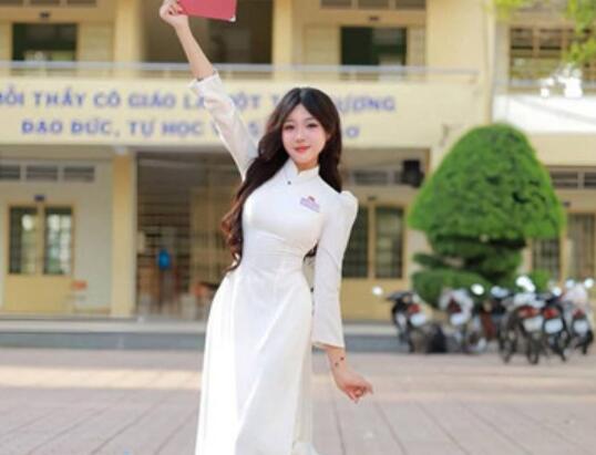 越南河内科技大学校花❤️郑玉娇❤️拍摄的性爱影片被渣男泄露