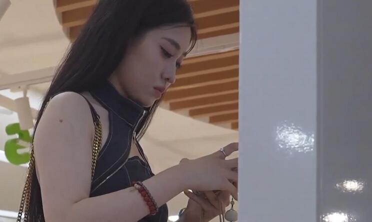 (BC-AA-472)服装店CD警惕性超强美女..粉内两侧露毛捂裙子