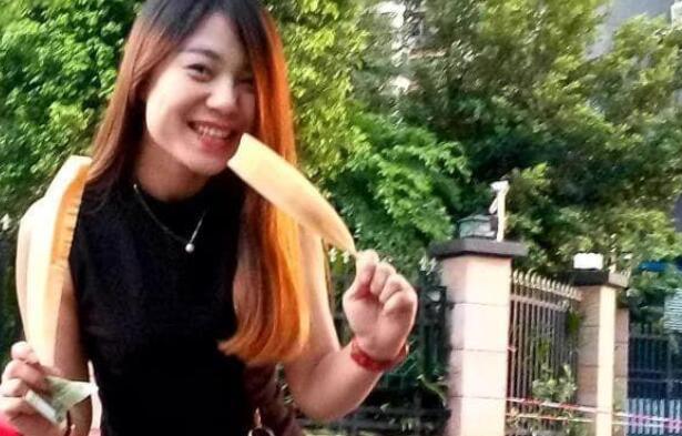 泄密夫妻交换群流出❤️夫妻性爱自拍投稿90后骚妻制服诱惑变身女骑士（2V)