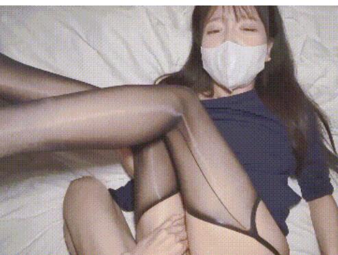 清纯唯美小仙女『爱玩熊熊』渴望肉棒的极品小姨 粉穴翘臀让人欲罢不能，极品大长腿反差