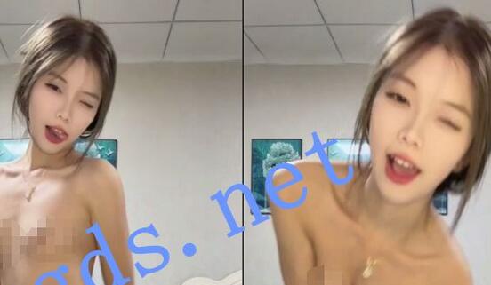 ✅快手 小西子 好身材妹子 露脸露点 裸舞脱衣舞 抖胸舞