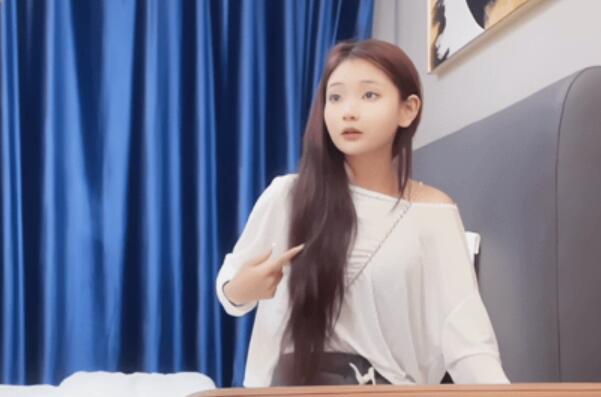 高端约炮【柒哥/阿柒/老王】约炮吴某帆嫖过的外围女,刚下海的学生妹等AI增强版合集