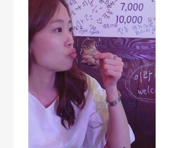 国家电网女员工沈雨气质少妇私下约炮成瘾❤️大量性爱自慰拍摄流出 看得让人欲罢不能！