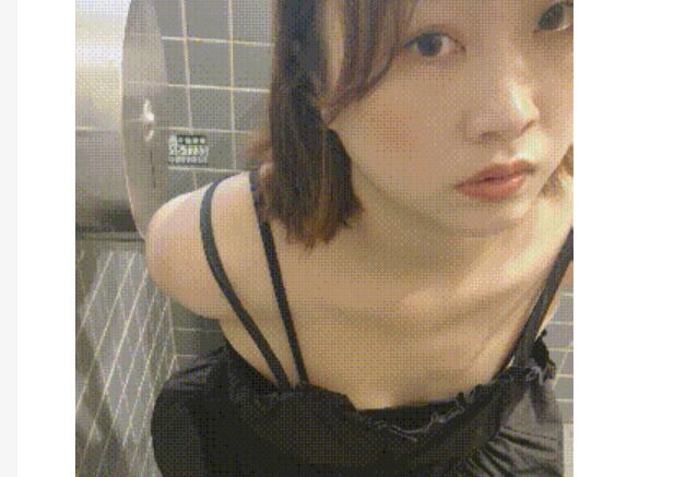 ⚫️精品厕拍，快餐店公共女厕固定多机位连续拍超多学生妹方便(18V)