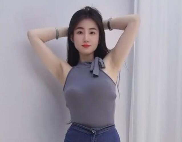 ❣️推荐❣️快手颜值嫩妹【笑笑很甜】大长腿好身材，裸舞诱惑，摸逼自慰4V